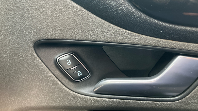 Ford Transit Custom 280 L1 Diesel Fwd 2.0 EcoBlue 130ps Low Roof Limited Van